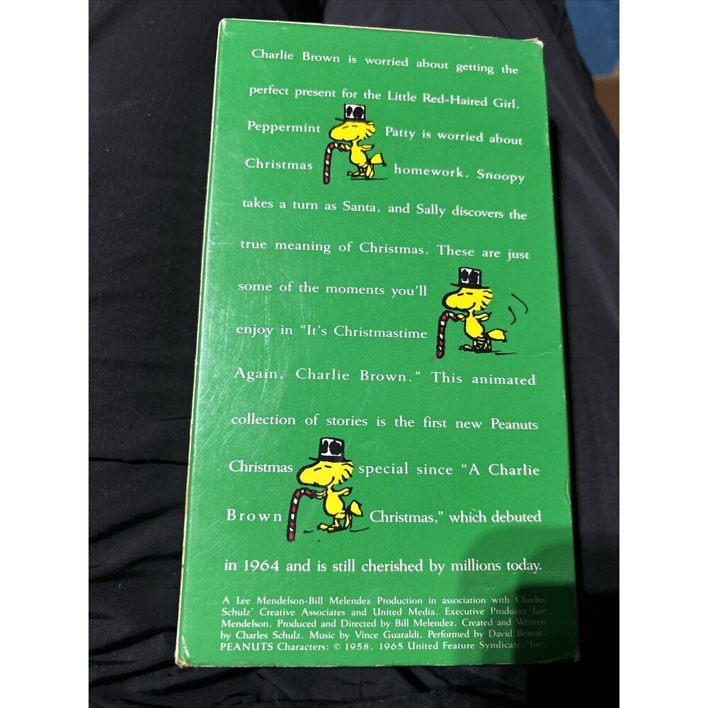 It's Christmas Time Again Charlie Brown VHS Tape Snoopy Peanuts Vintage - Picture 2 of 2